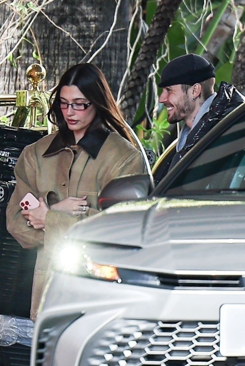 Hailey and Justin Bieber at Beverly Hills Valentine’s Lunch, February 2025 4