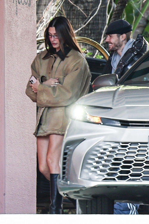 Hailey and Justin Bieber at Beverly Hills Valentine’s Lunch, February 2025 6