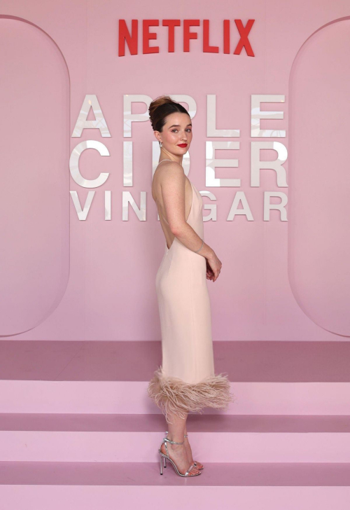 Kaitlyn Dever at Apple Cider Vinegar Premiere, February 2025 6