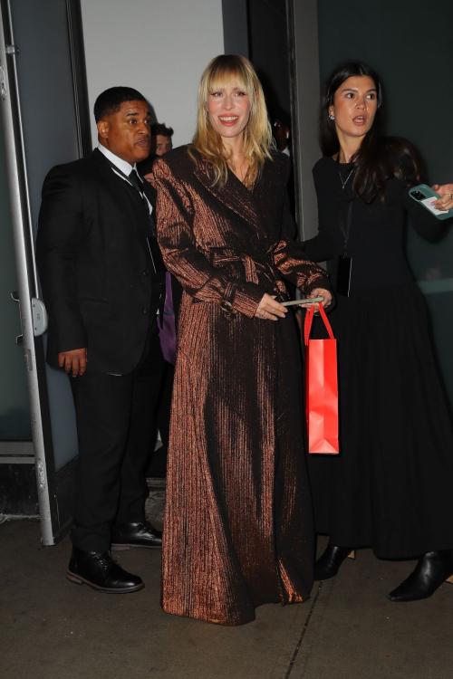 Natasha Bedingfield Leaves Christian Siriano Show, February 2025 2