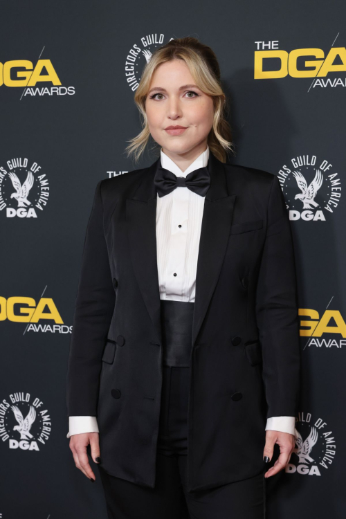 Taylor Tomlinson at 77th Annual DGA Awards, February 2025