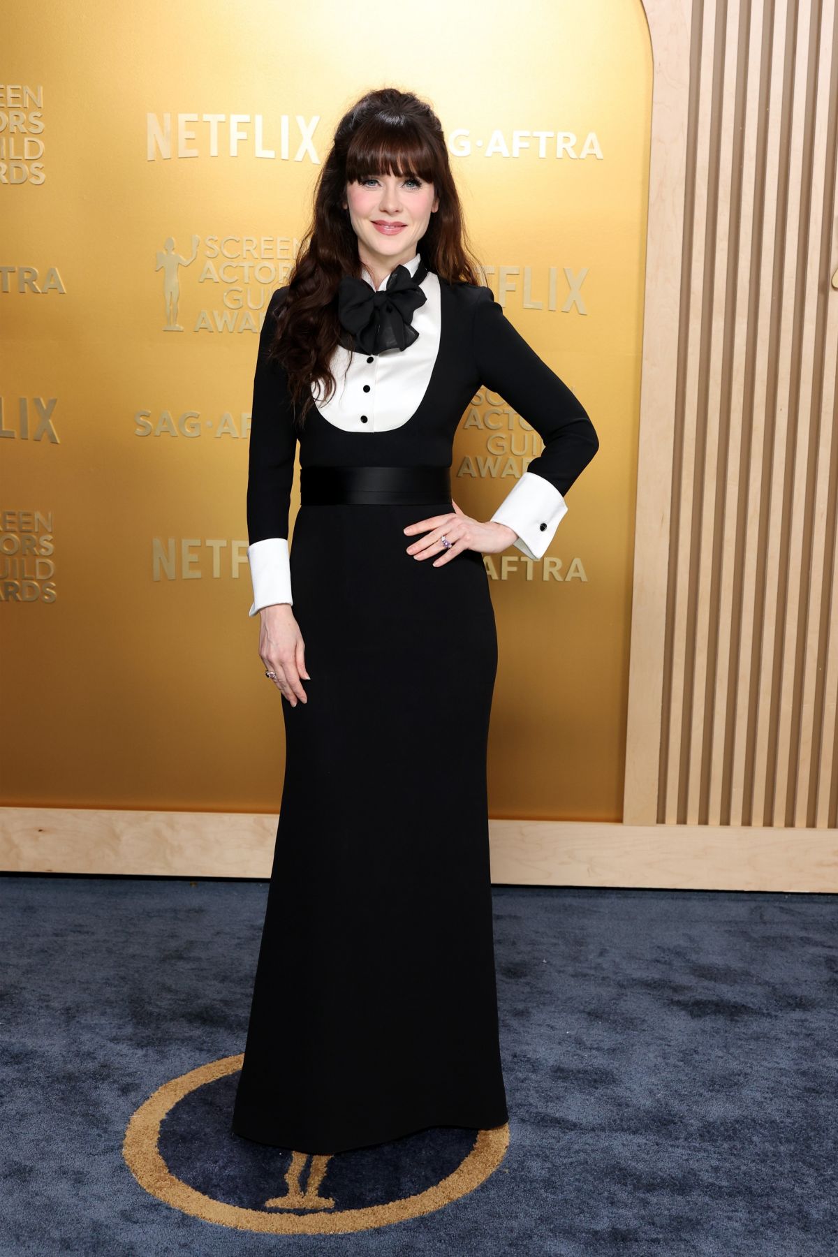 Zooey Deschanel at SAG Awards in Los Angeles, Feb 2025