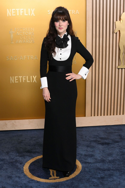 Zooey Deschanel at SAG Awards in Los Angeles, Feb 2025 2