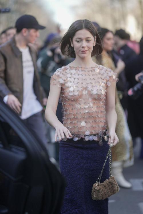 Georgina Amoros Arrives at Rabanne Fall/Winter 2025-2026 Show, Paris, March 2025 2