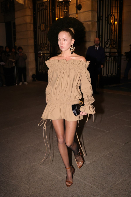 Lila Grace Moss Ahead of PFW Event in Paris, March 2025 4