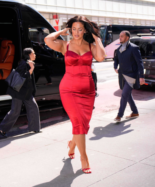 Ashley Graham Arrives at Planet Hollywood in New York, April 2025 3