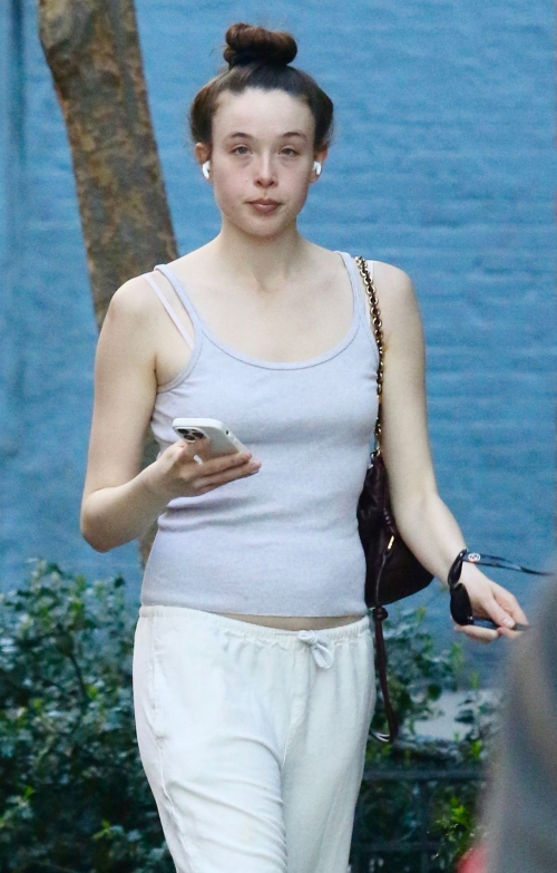 Ella Beatty Goes Makeup-Free in New York City, April 2025 6