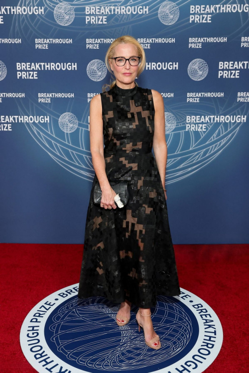 Gillian Anderson at Breakthrough Prize Ceremony, April 2025 1