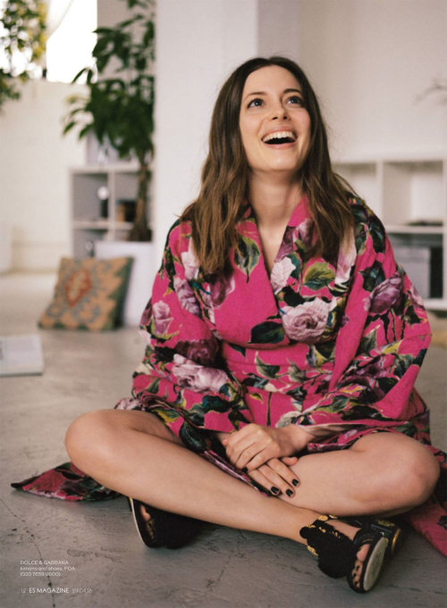 Gillian Jacobs in EveningStandard magazine, April 2016 5