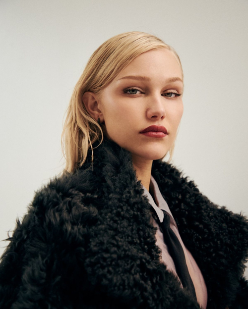 Grace Vandewaal for Numero Netherlands, April 2025 8