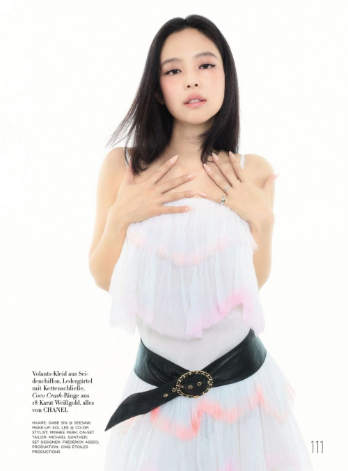 Jennie in Harper’s Bazaar Germany, May 2025 3