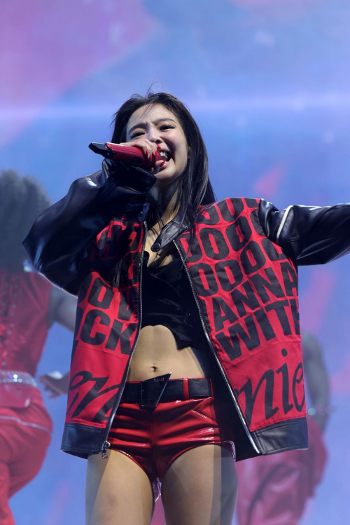 Jennie Performs at 2025 Coachella Valley Festival, Weekend 2, Day 3, April 2025 2