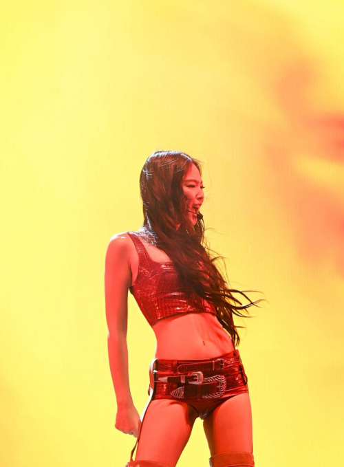 Jennie Performs at Coachella Weekend 1, 2025 4