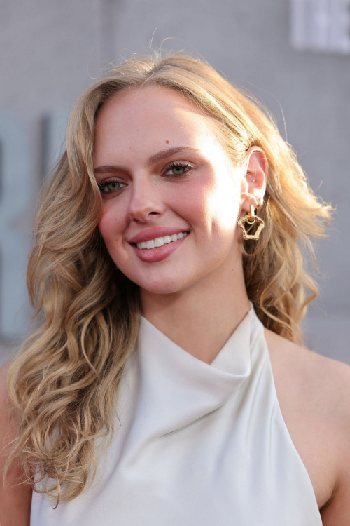 Jessica Belkin at Handmaid’s Tale Premiere, April 2025 2