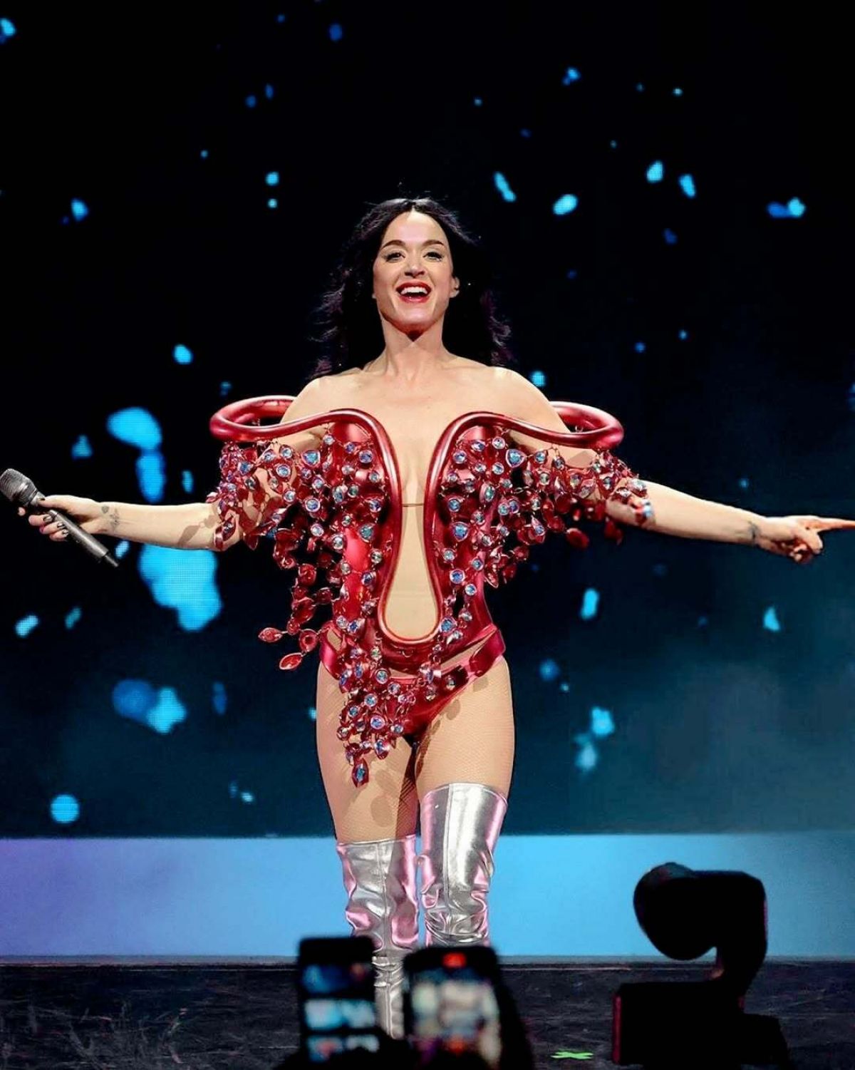 Katy Perry Performs at Lifetimes Tour in Mexico City, April 2025