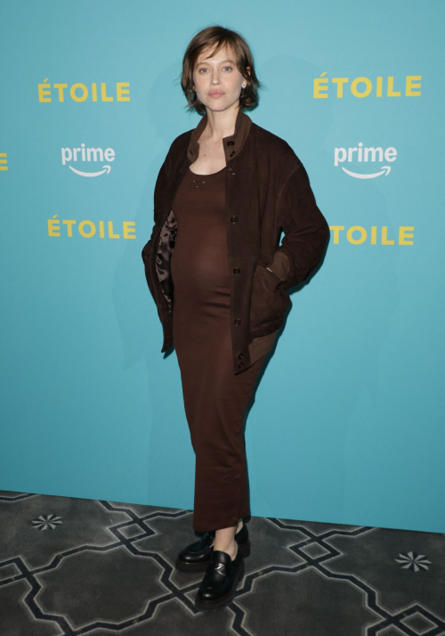 Lou De Laage at Etoile Premiere La Galerie Bourbon Paris, April 2025 3