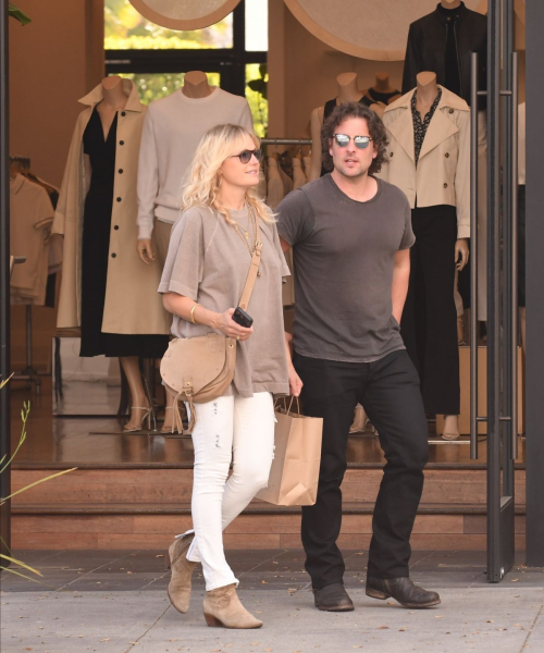 Malin Akerman and Jack Donnelly Out Shopping, April 2025 1