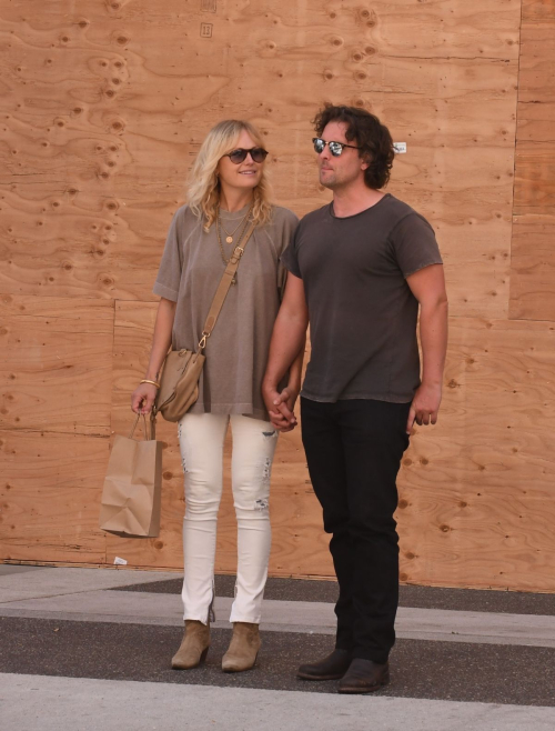 Malin Akerman and Jack Donnelly Out Shopping, April 2025 2