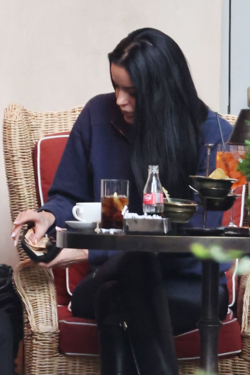 Marijana Vidovic Purchasing a Suitcase at Rimowa Store, April 2025 2