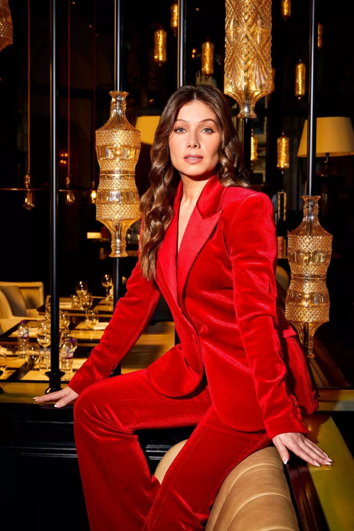 Nikki Sanderson at Photoshoot, April 2025 3