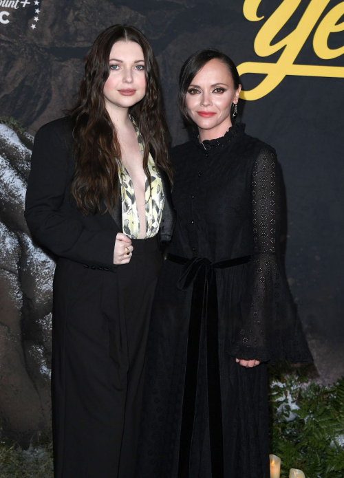 Sammi Hanratty at Yellowjackets Emmy event, April 2025 5