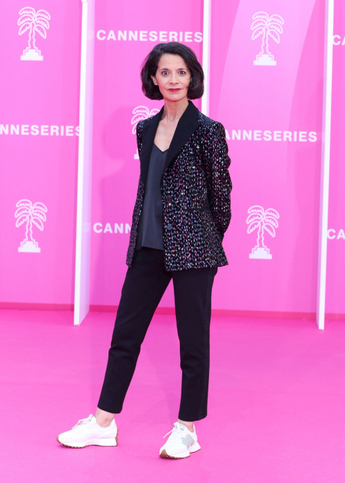 Sophia Aram at Canneseries Season 8 Photocall, April 2025 4