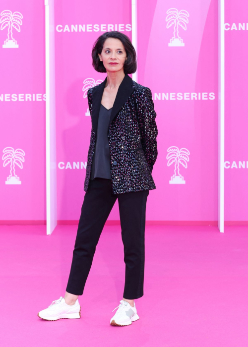 Sophia Aram at Canneseries Season 8 Photocall, April 2025 5