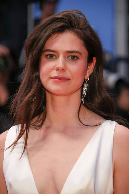 Alison Oliver at The Mastermind Premiere Cannes, May 2025 3