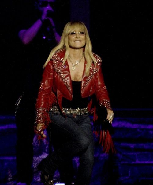 Anastacia Performs at O2 Apollo Manchester, April 2025 5