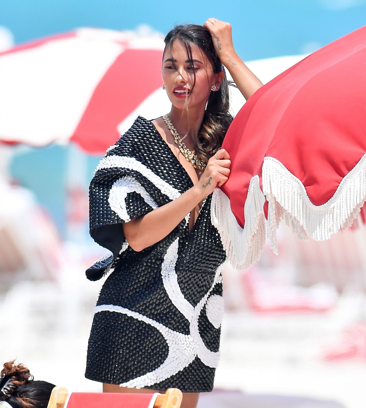 Antonela Roccuzzo Photoshoot in Miami, April 2025