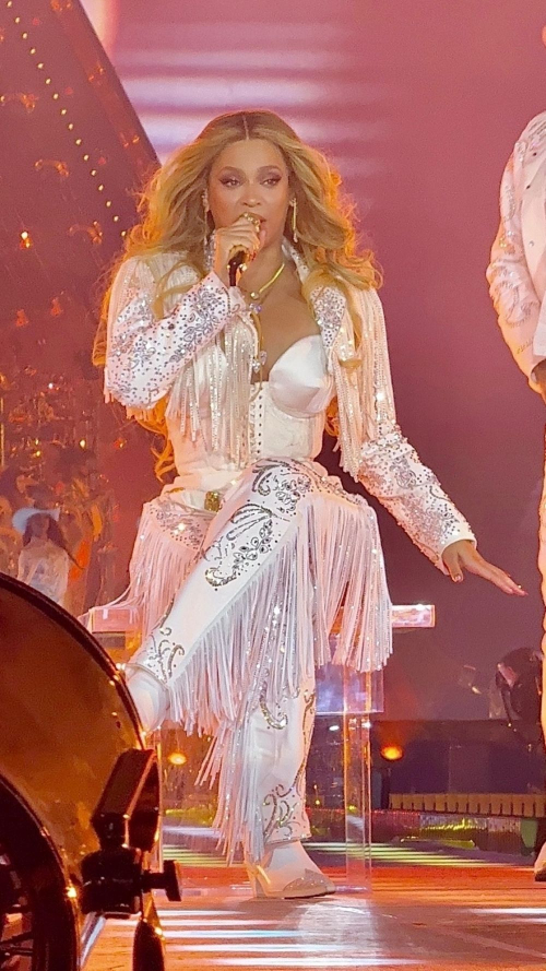 Beyonce at Cowboy Carter Tour Finale in Los Angeles, May 2025 9