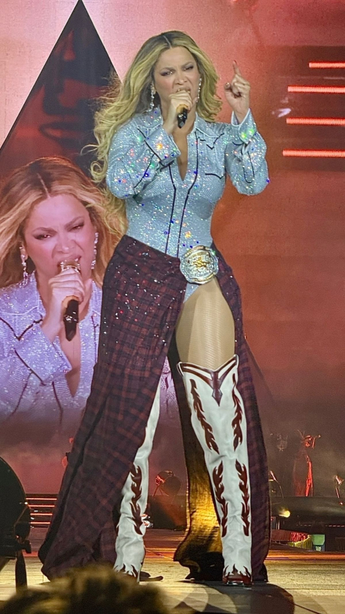 Beyonce at Cowboy Carter Tour Finale in Los Angeles, May 2025 10