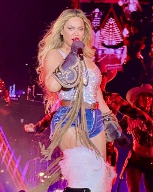 Beyonce at Cowboy Carter Tour Finale in Los Angeles, May 2025 11