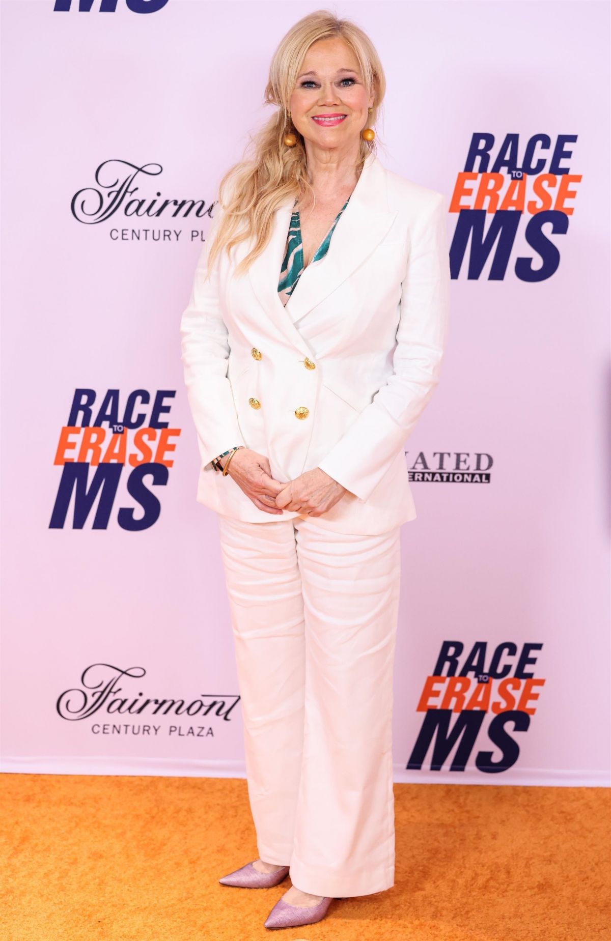 Caroline Rhea at Race to Erase MS Gala, May 2025