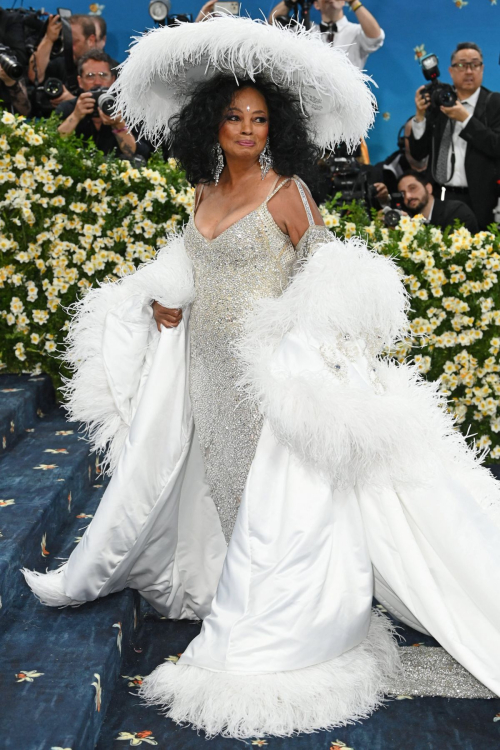 Diana Ross at 2025 Met Gala in NYC, May 2025 6
