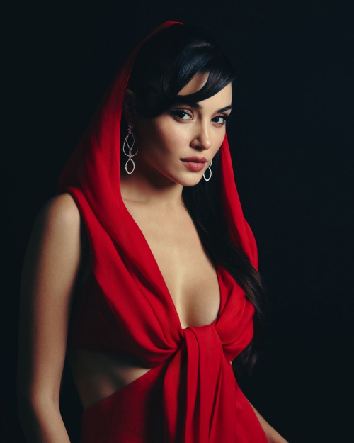 Hande Ercel in Studio for a Photoshoot, May 2025 2