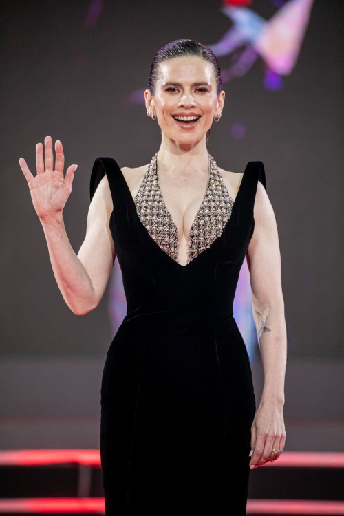 Hayley Atwel at Mission Impossible Premiere in Seoul, May 2025 1