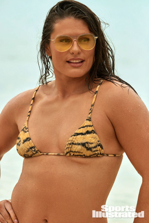 Ilona Maher for Sports Illustrated Swimsuit, May 2025 12