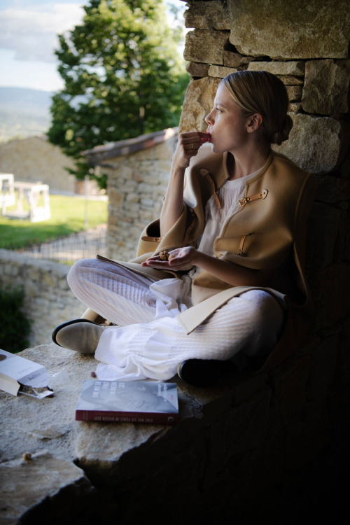 Jella Haase in Louis Vuitton for Vogue Germany, May 2025 4