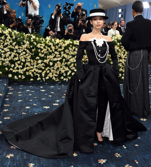 Jennie at 2025 Met Gala Celebrating Superfine, May 2025 6