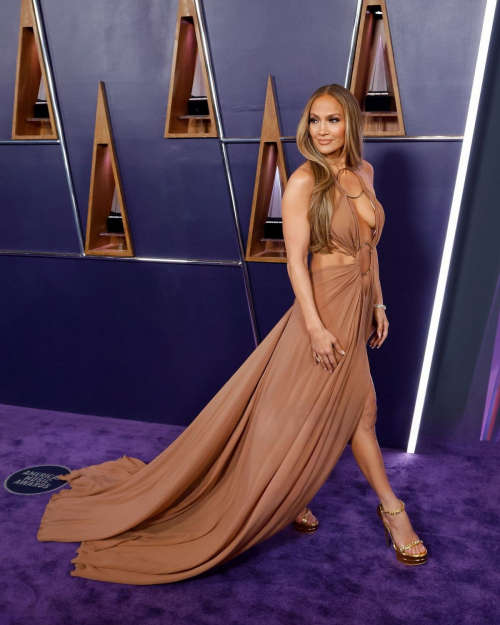 Jennifer Lopez at American Music Awards in Vegas, May 2025 1