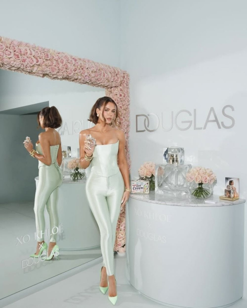 Khloe Kardashian at Douglas Pop-up Event, May 2025 1