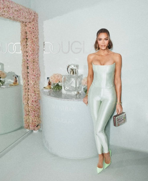 Khloe Kardashian at Douglas Pop-up Event, May 2025 6