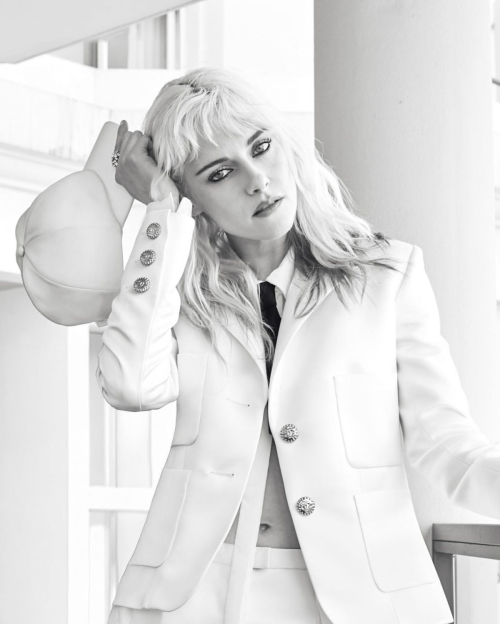 Kristen Stewart for Harper’s Bazaar France, May 2025 3