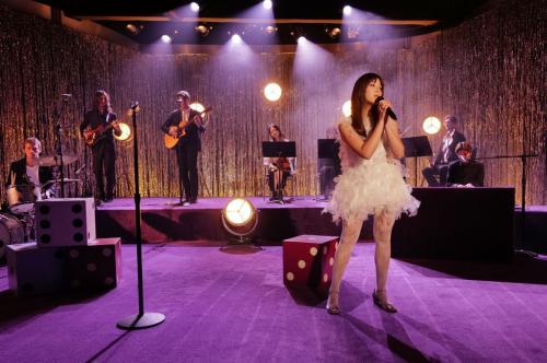 Laufey Performs at Jimmy Kimmel Live Show, May 2025 7