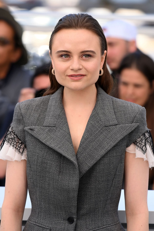 Lena Urzendowsky at Sound of Falling Photocall Cannes, May 2025 3