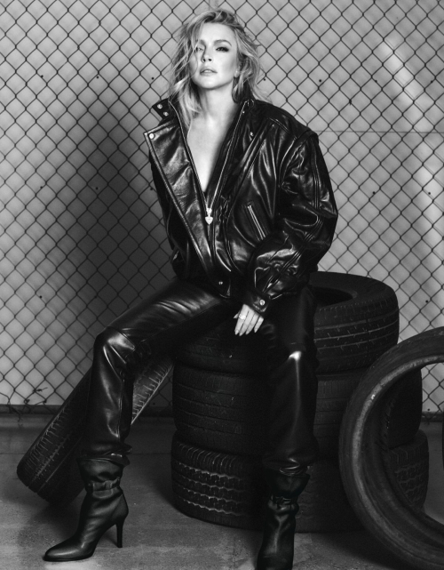 Lindsay Lohan Featured in Elle Magazine, Summer 2025 8