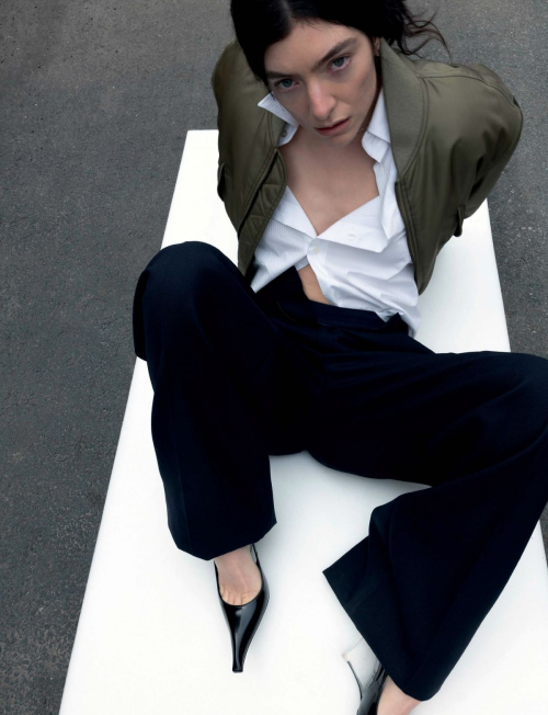 Lorde for Re-Edition Issue 23, Spring/Summer 2025 12