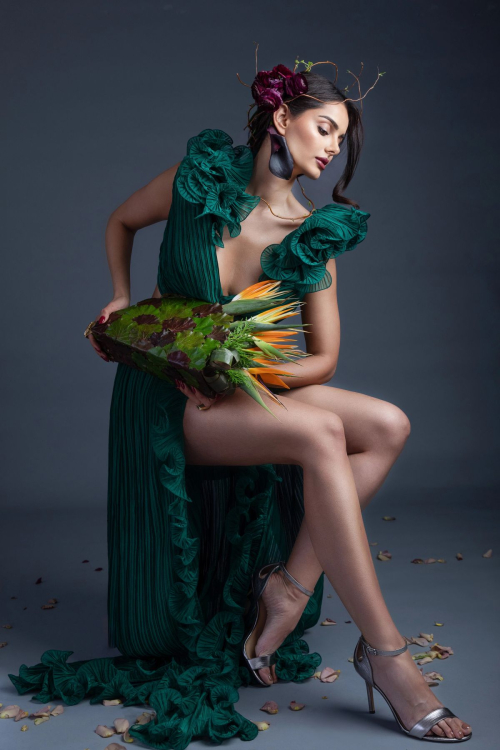 Mahlagha Jaberi for Vogue Ukraine, May 2025 2