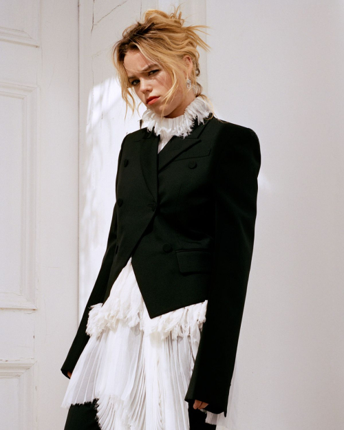 Milly Alcock for Elle Australia feature, June 2025 6